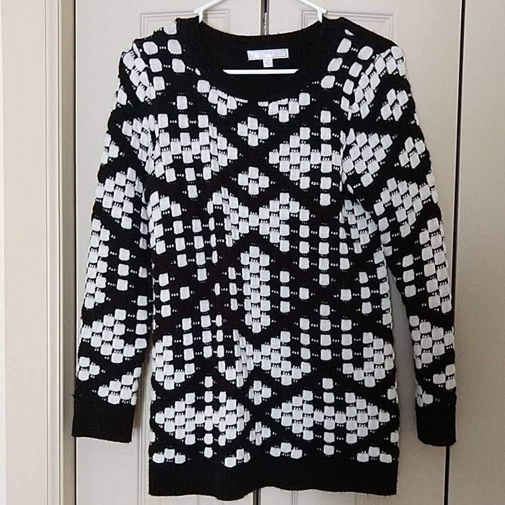 Black and White warm sweater
